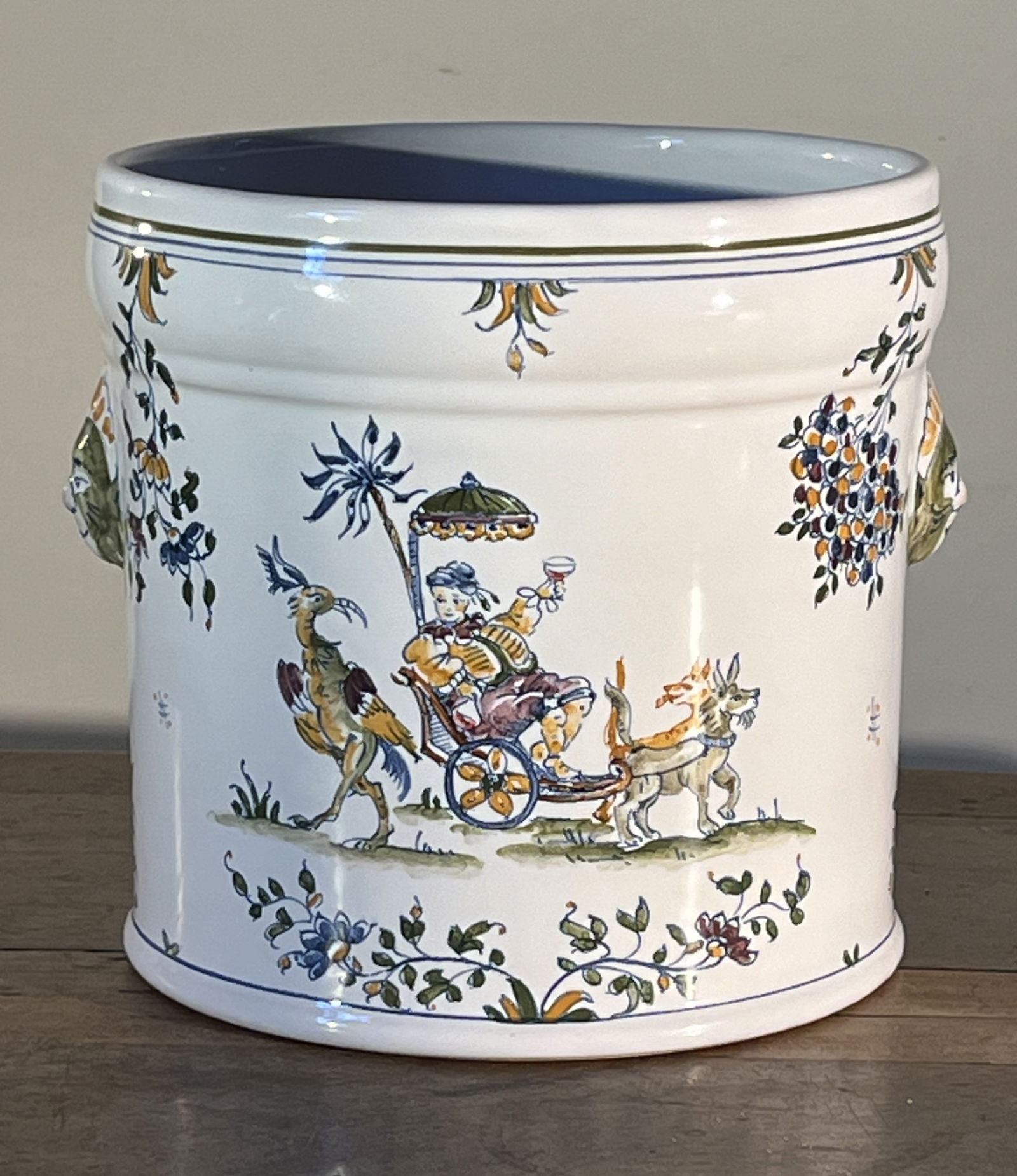 MOUSTIERS CACHE POT, FAIENCEA