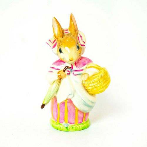MRS. RABBIT (UMBRELLA OUT) - GOLD