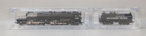 MTH 4-8-8-2 AC 6 CAB FORWARD