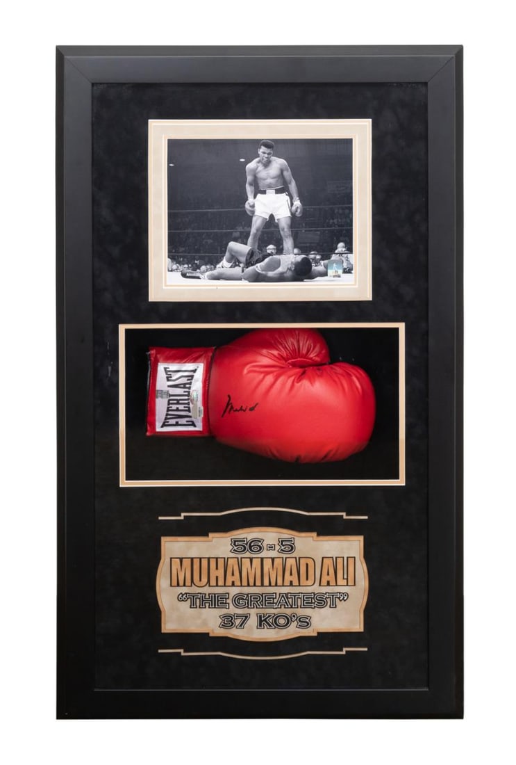 MUHAMMAD ALI CERTIFIED SIGNED GLOVE