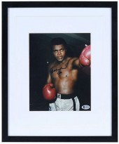MUHAMMAD ALI SIGNED PHOTOcolor
