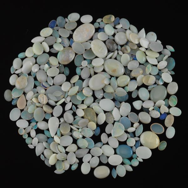 MULTIPLE UNMOUNTED 125 CARAT