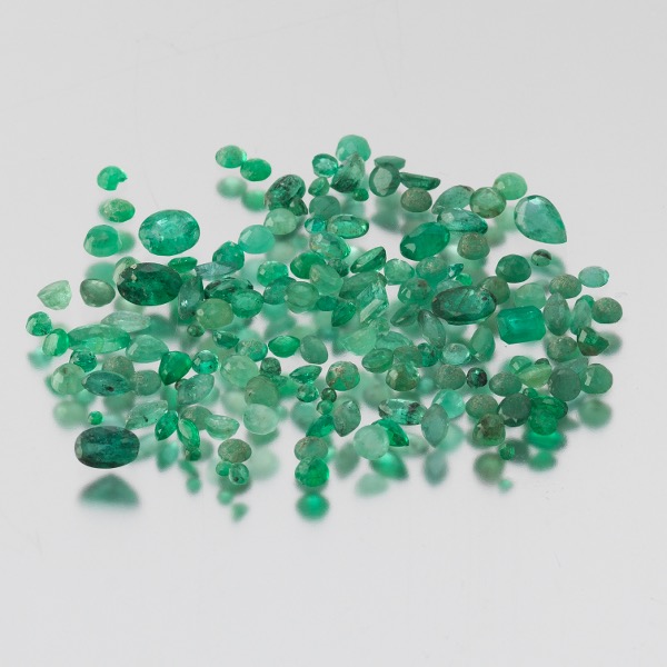 MULTIPLE UNMOUNTED 18.60 CT TOTAL