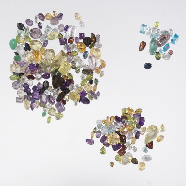 MULTIPLE UNMOUNTED 291.09 CT