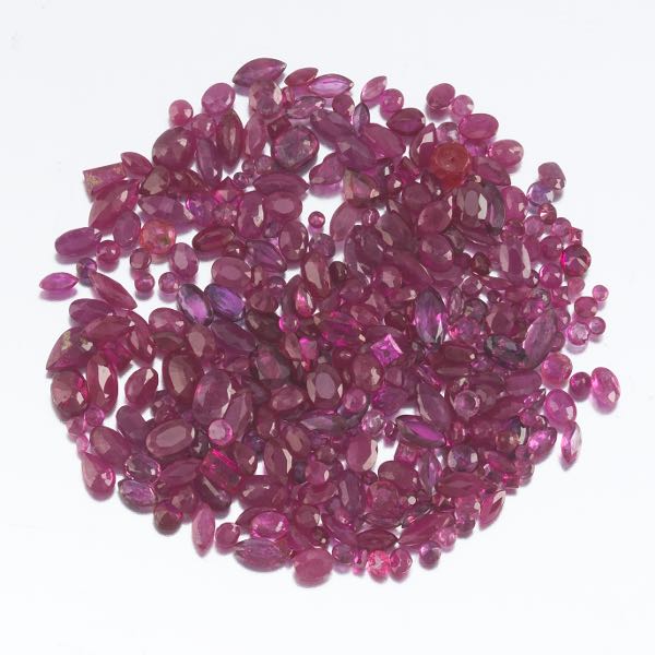 MULTIPLE UNMOUNTED 54.40 CARAT