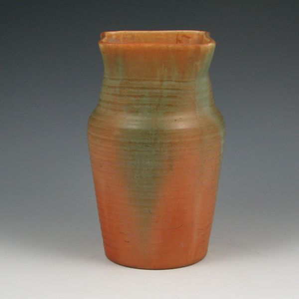 Muncie vase in Matte Green over