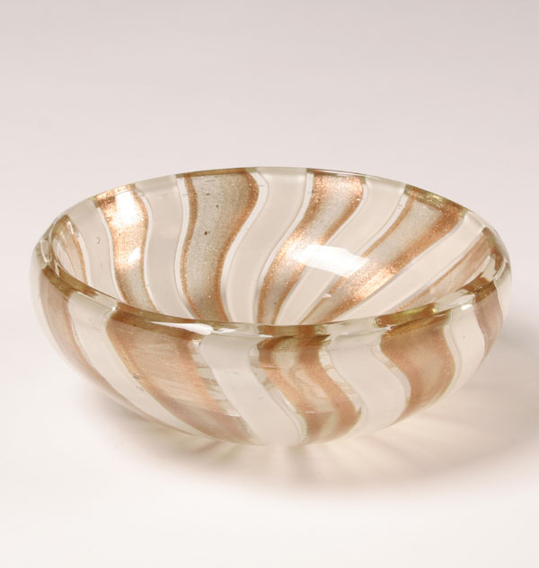 Murano glass bowl composed of white