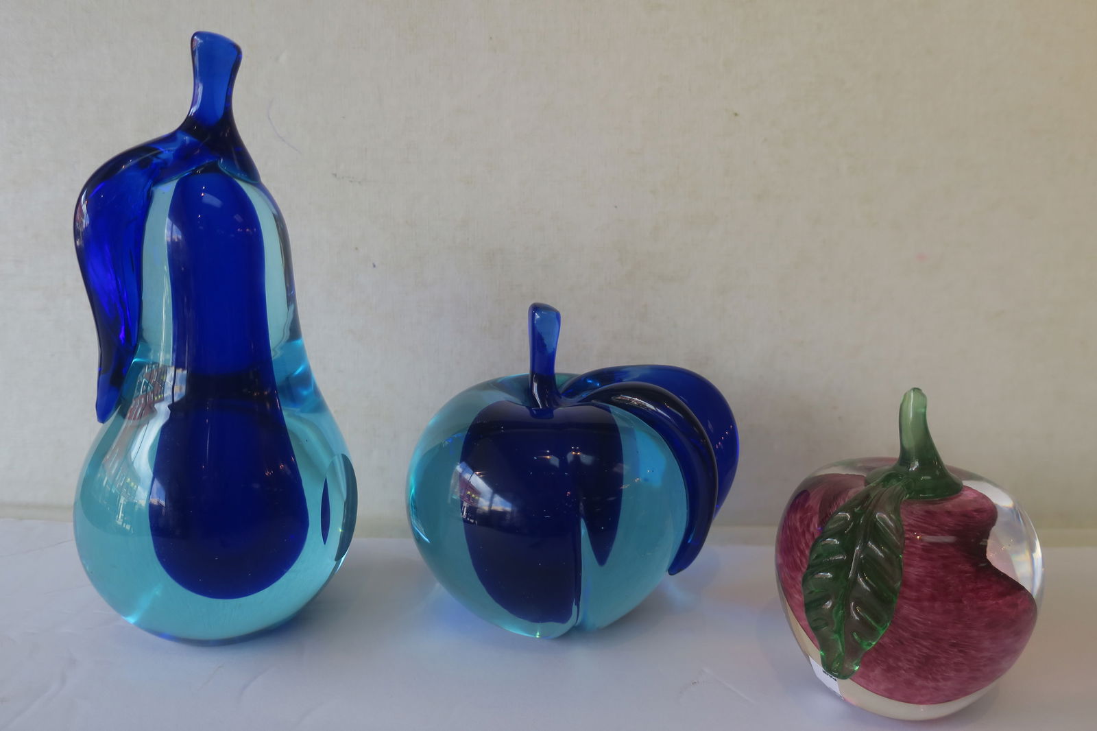 MURANO GLASS PEAR & APPLE BOOKENDS,