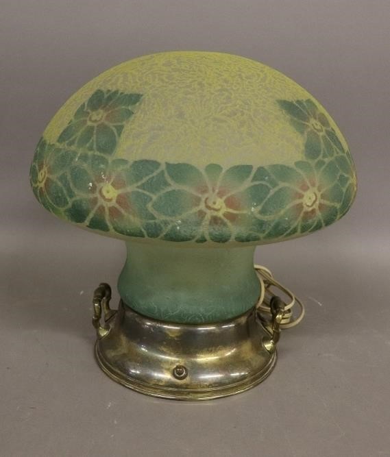 Mushroom shaped Pittsburgh glass