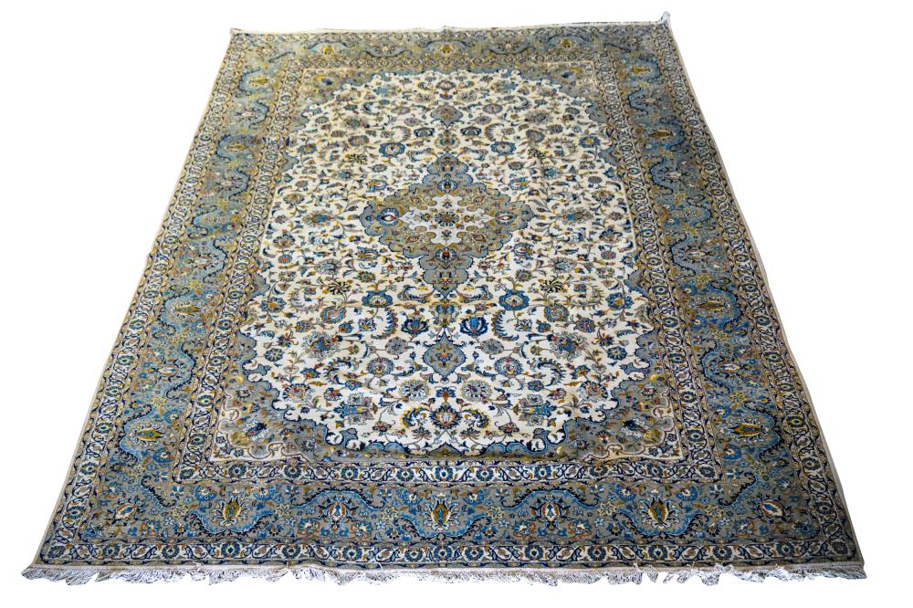 NAIN AREA RUGwith beige field and