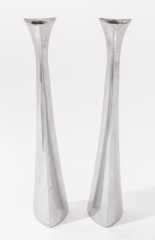 NAMBE TALL TRI-CORNER ALLOY