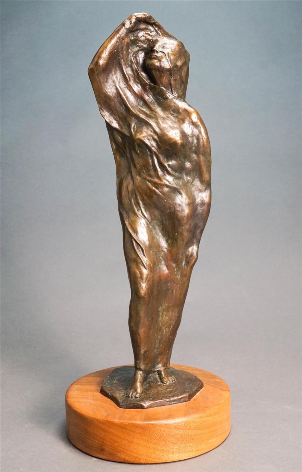 NANCY DU PONT REYNOLDS (AMERICAN
