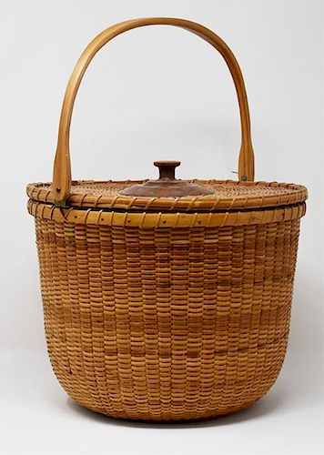 NANTUCKET BASKET W/ HANDLE &
