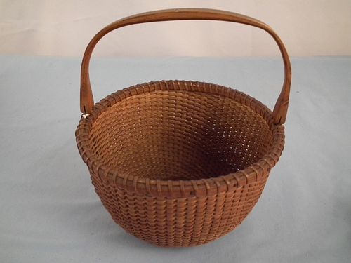 NANTUCKET BASKETUnsigned old