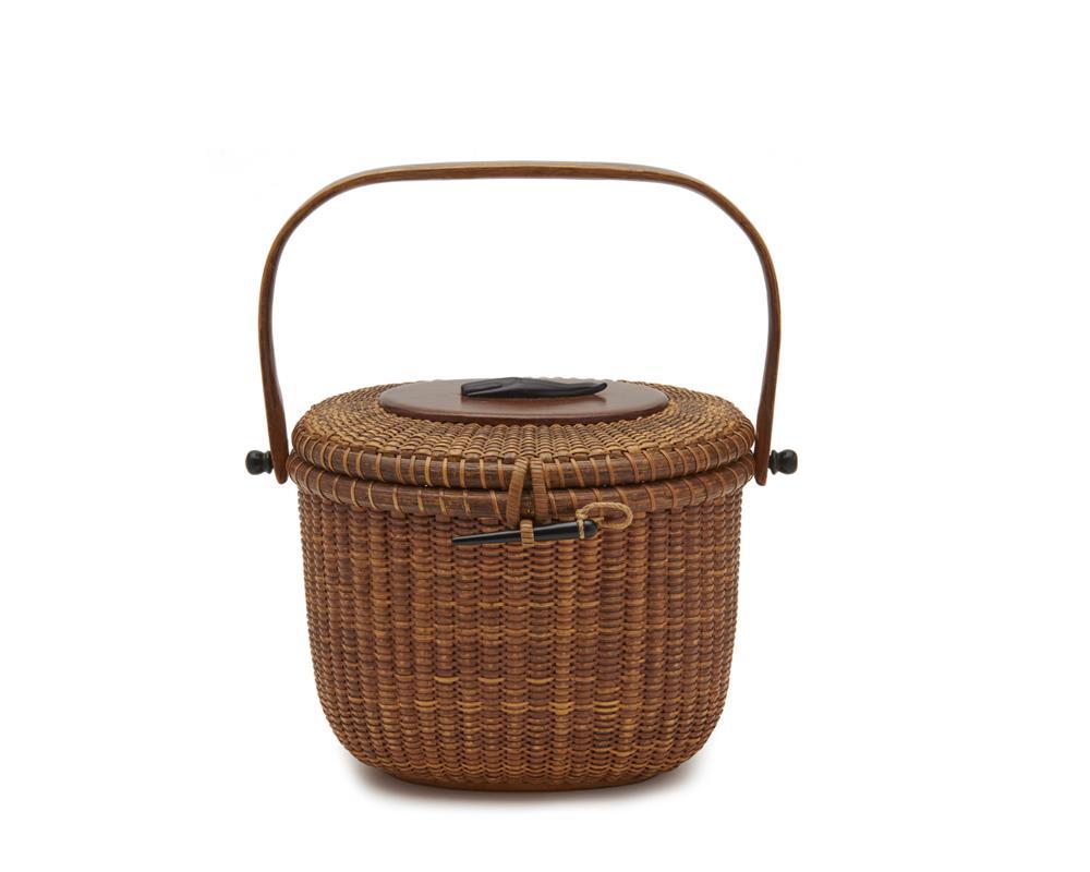NANTUCKET LIGHTSHIP BASKET WITH