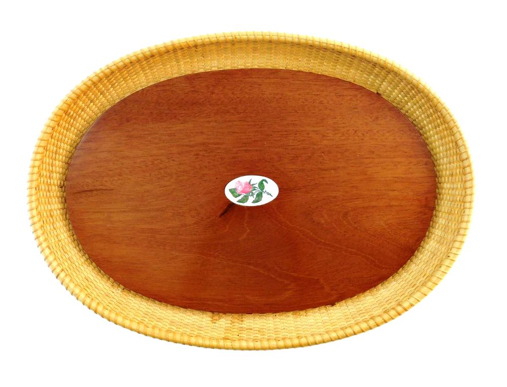 NANTUCKET TRAY, OVAL WOODEN BASE