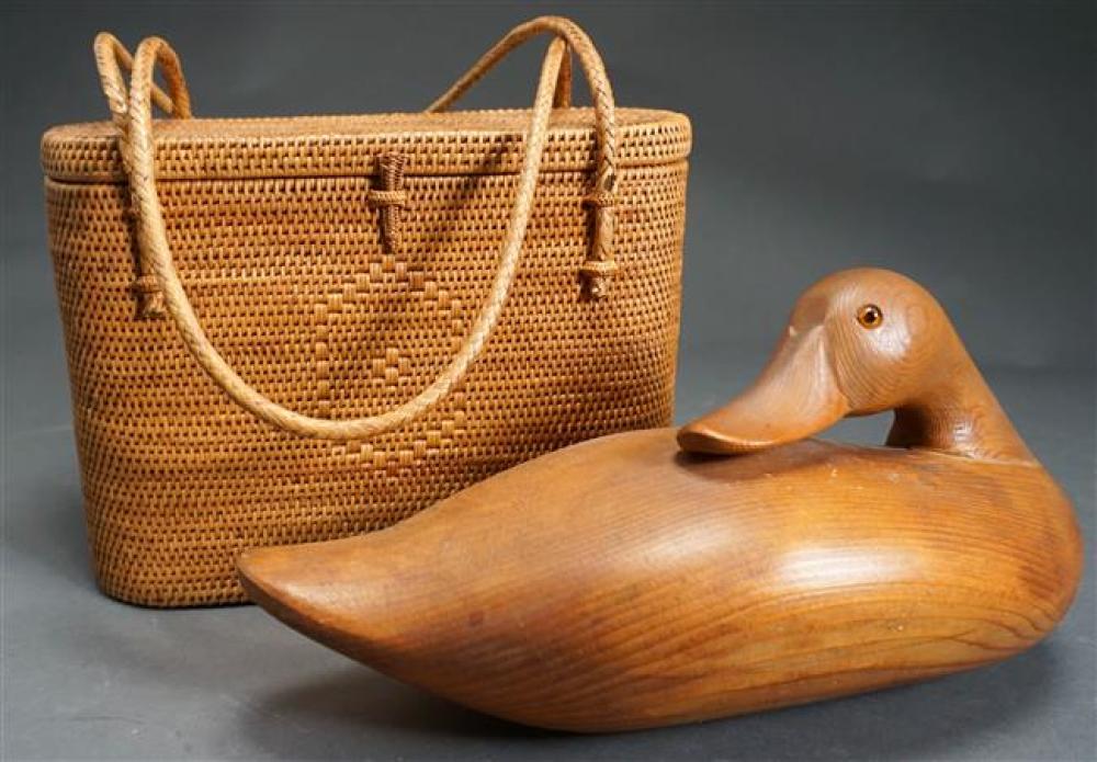 NANTUCKET TYPE WOVEN PURSE AND
