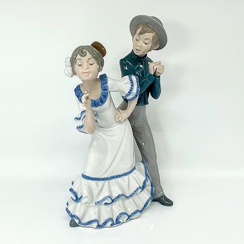 NAO BY LLADRO FIGURE CANTARES
