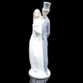 NAO BY LLADRO FIGURINE CAKE TO