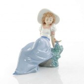 NAO BY LLADRO FIGURINE, GIRL W