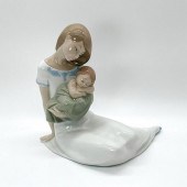 NAO BY LLADRO FIGURINE, LIGHT