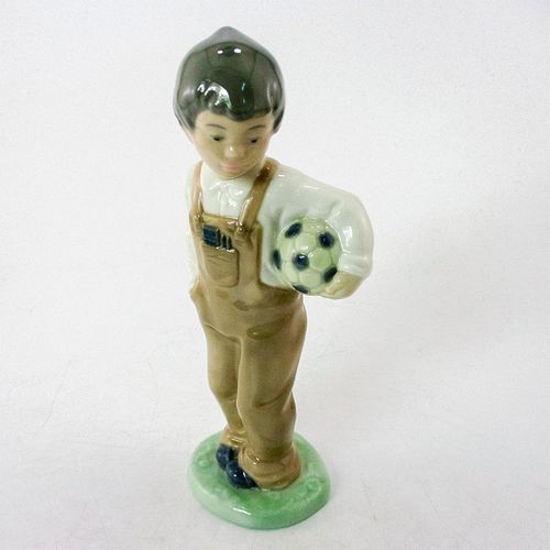 NAO BY LLADRO FIGURINE, WANNA