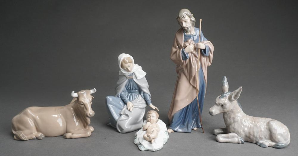 NAO BY LLADRO FIVE-PIECE