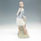 NAO BY LLADRO PORCELAIN FIGURI
