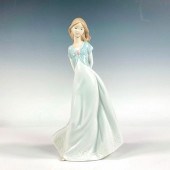 NAO BY LLADRO PORCELAIN FIGURI