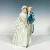 NAO BY LLADRO PORCELAIN FIGURI