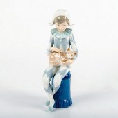 NAO BY LLADRO PORCELAIN FIGURI