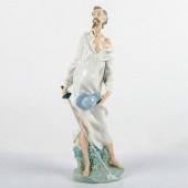 NAO BY LLADRO PORCELAIN FIGURI