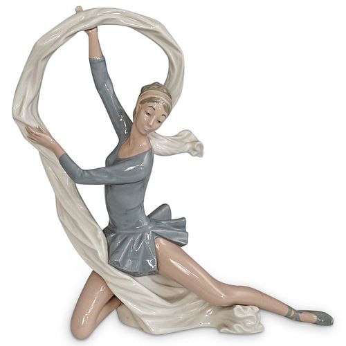 NAO LLADRO PORCELAIN
