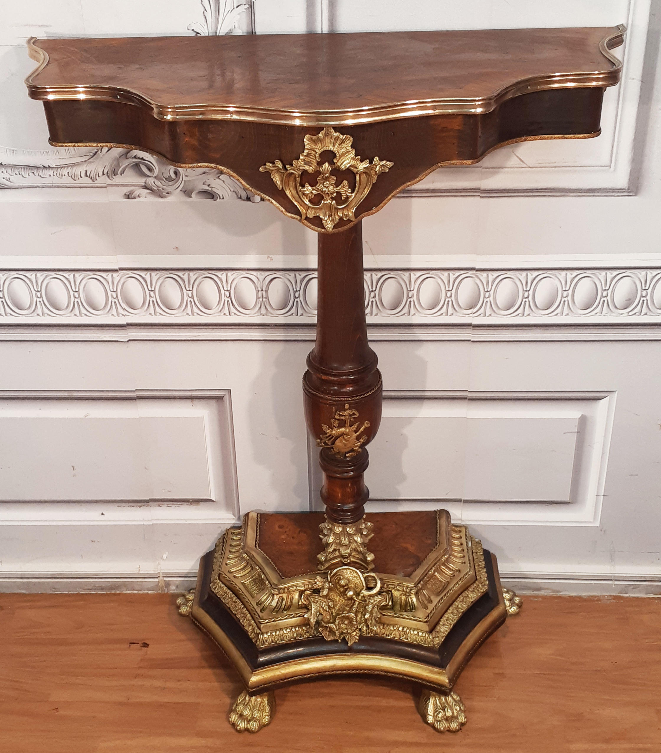 NAPOLEAN III STYLE BRONZE MOUNTED
