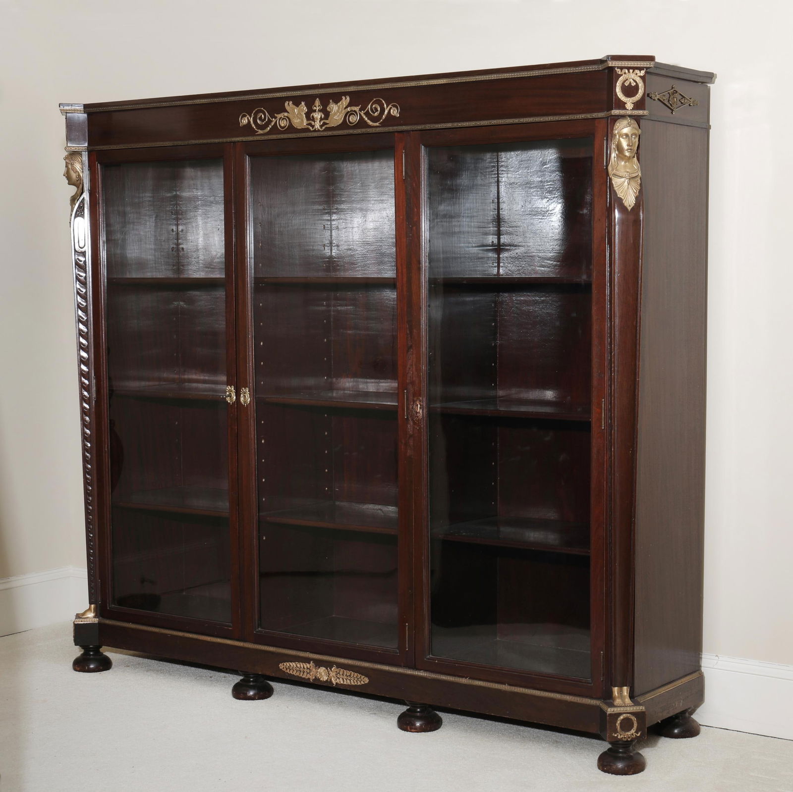 NAPOLEON III STYLE MAHOGANY AND