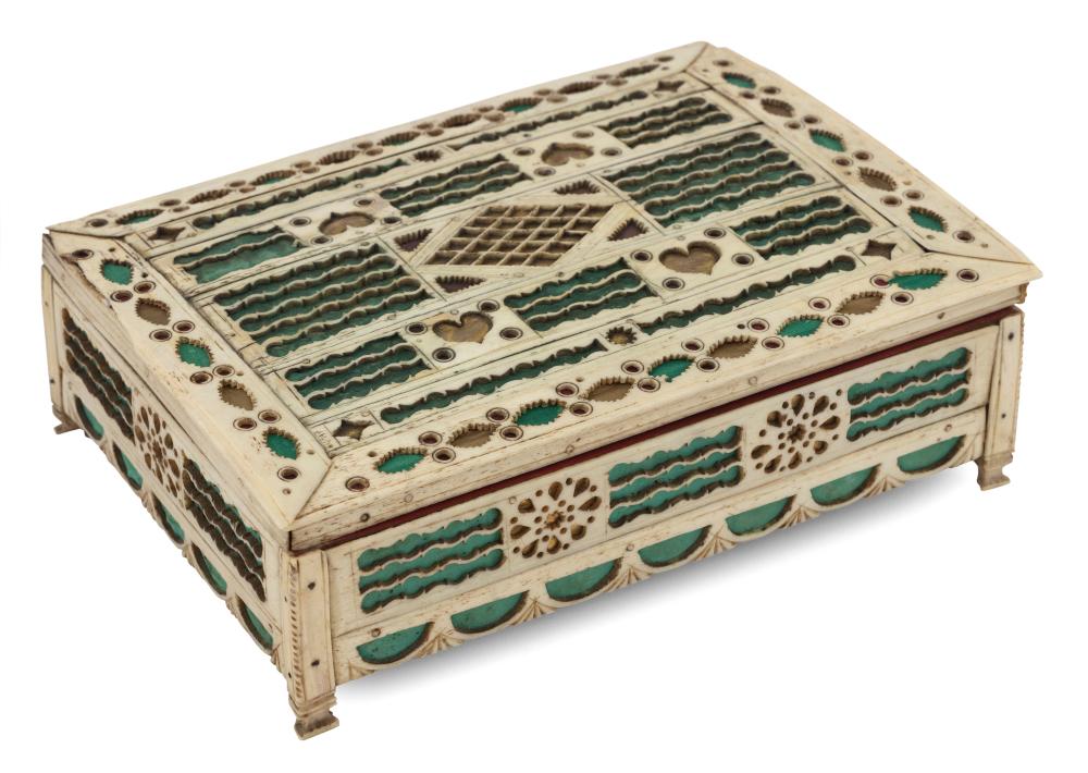 NAPOLEONIC PRISONER-OF-WAR BONE BOX