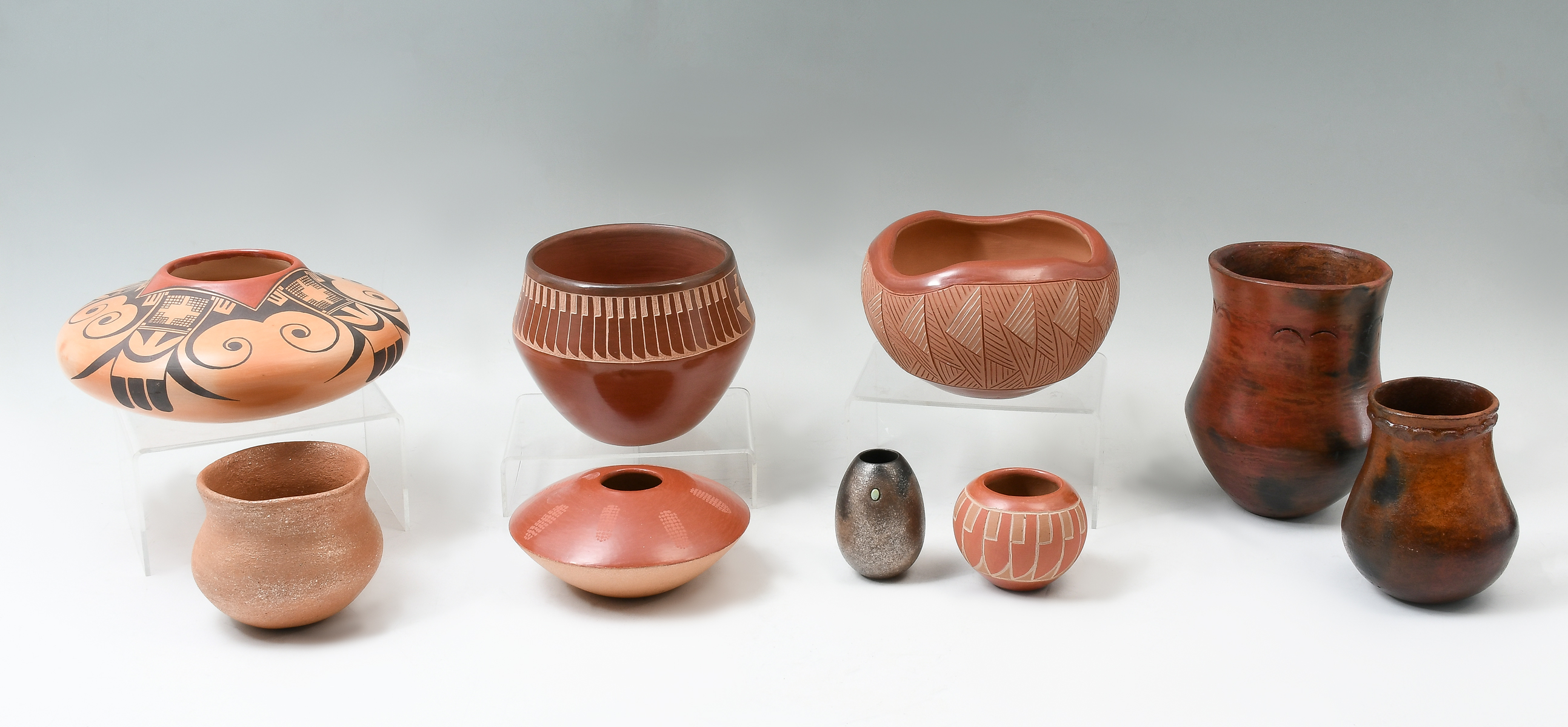 NATIVE AMERICAN ASSORTED POTTERY: