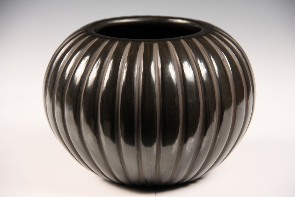 NATIVE AMERICAN BOWL - Black
