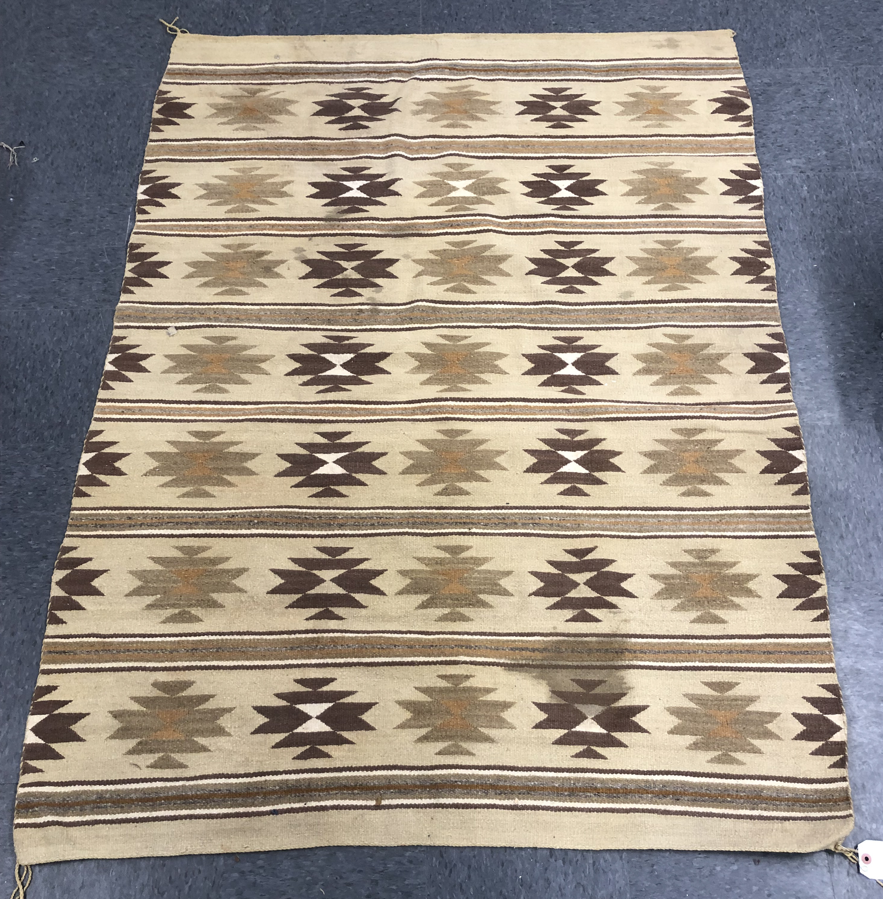 NATIVE AMERICAN FLATWEAVE RUG, 5'