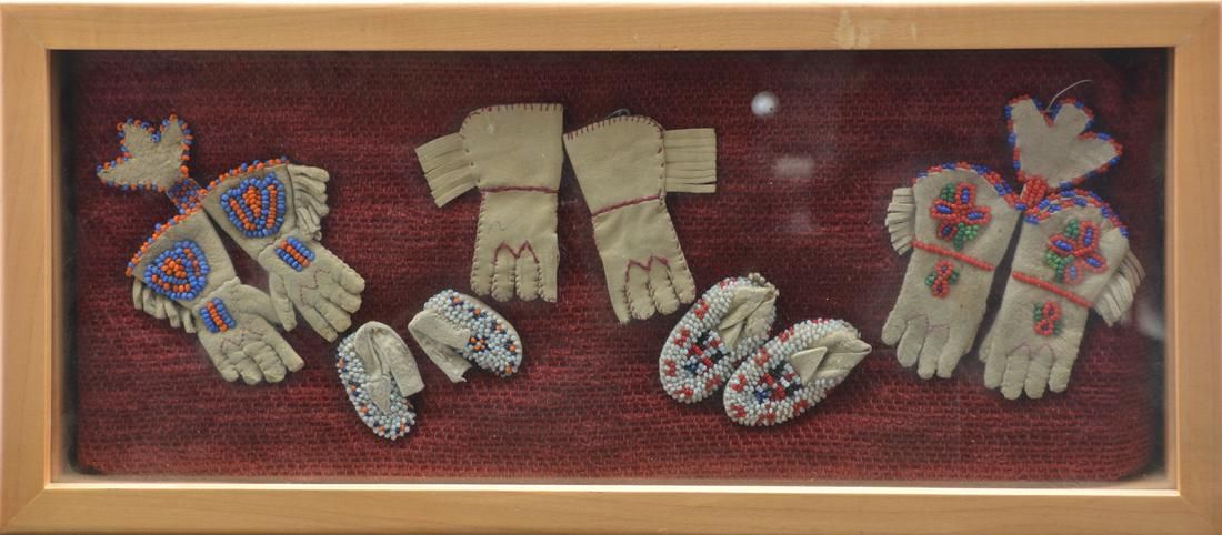 NATIVE AMERICAN MINIATURE MOCCASINS