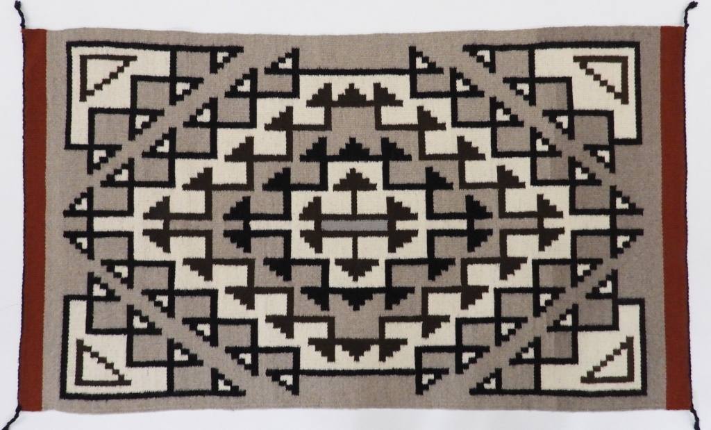 NATIVE AMERICAN NAVAJO WOVEN RUG