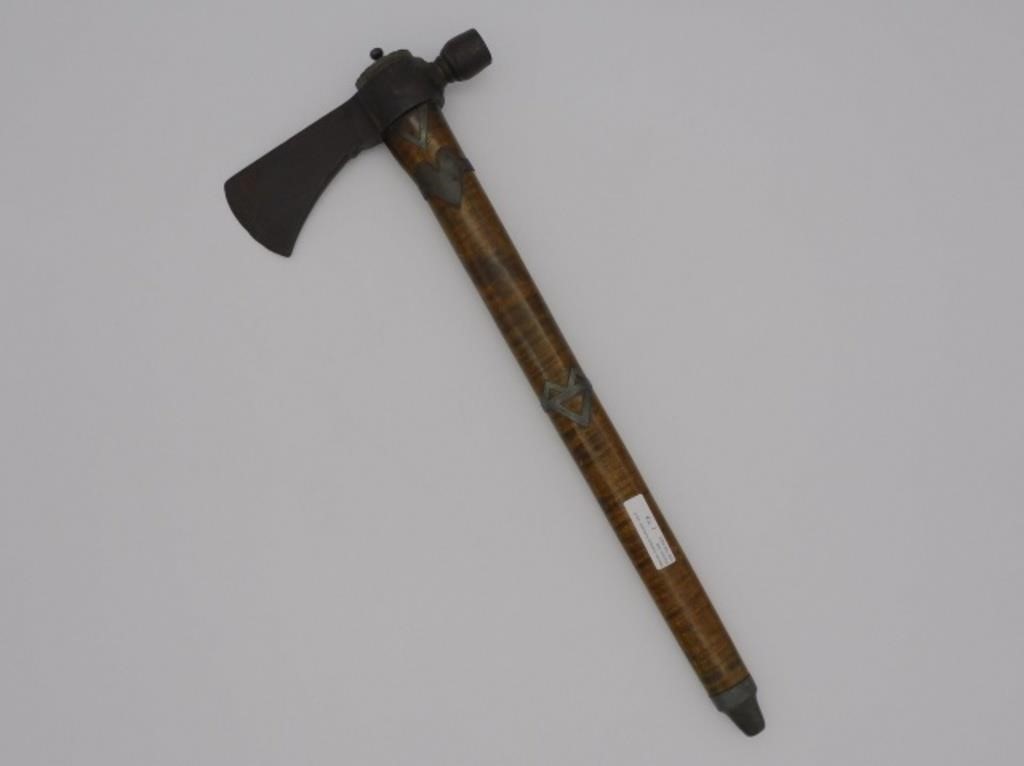 NATIVE AMERICAN PIPE TOMAHAWK.