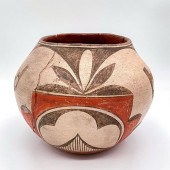 NATIVE AMERICAN POTTERY JARSqu