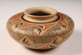 NATIVE AMERICAN POTTERY - Squa