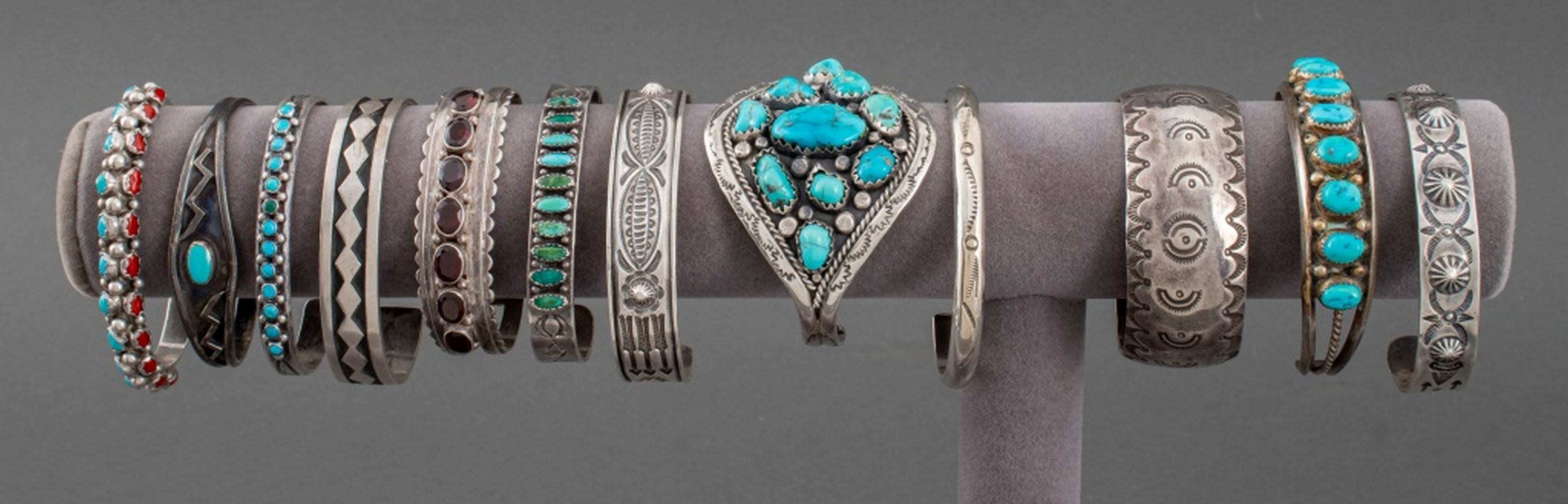 NATIVE AMERICAN SILVER CUFF