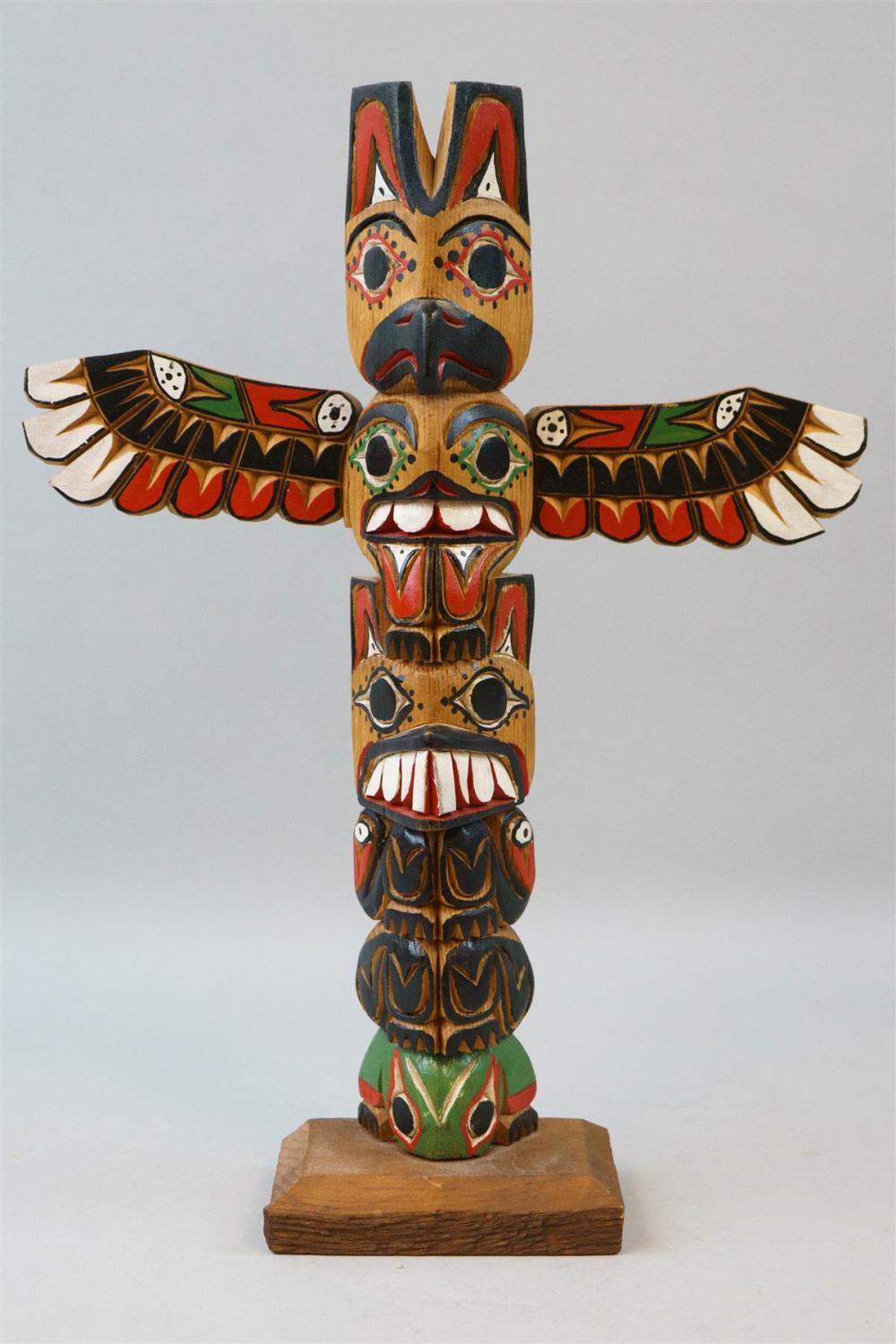 NATIVE AMERICAN SOUVENIR TOTEM POLE