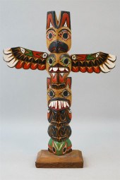 NATIVE AMERICAN SOUVENIR TOTEM