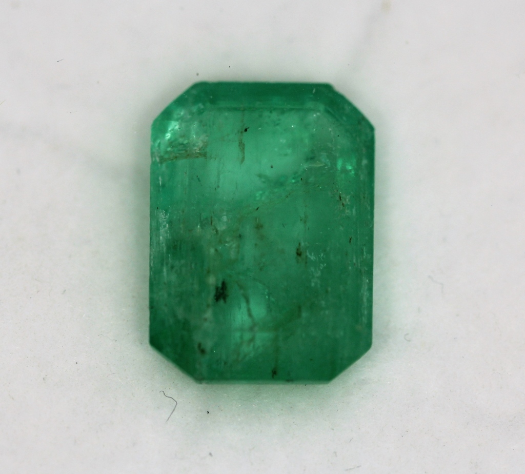 NATURAL BLUISH GREEN 9.95CT EMERALD