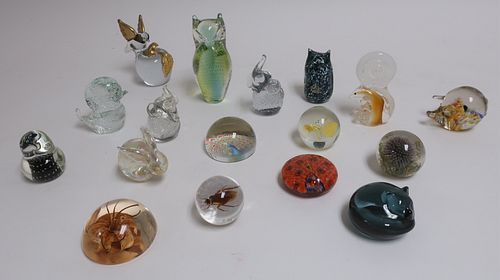 NATUREPAPERWEIGHTS IN GLASS,