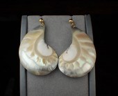NAUTILUS SHELL AND FOURTEEN KA